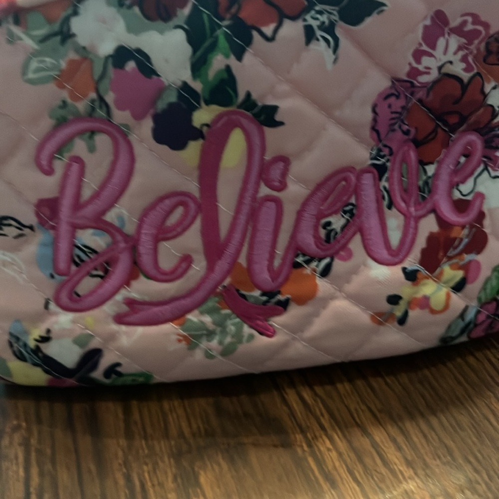 Vera Bradley Believe clamshell cosmetic case selling matching tote bag also - Picture 2 of 6